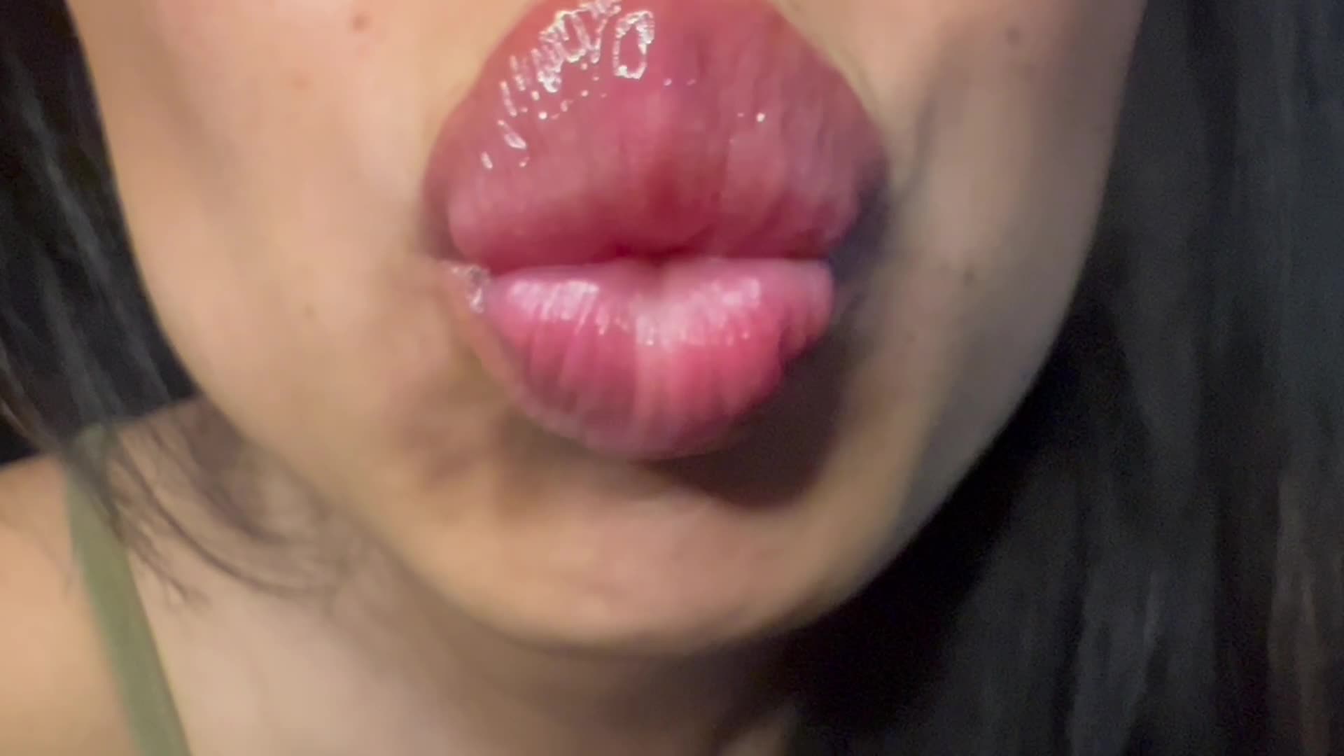 ASMR LENS LICKING MOUTH SOUNDS