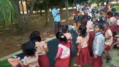 School pillalu piknik