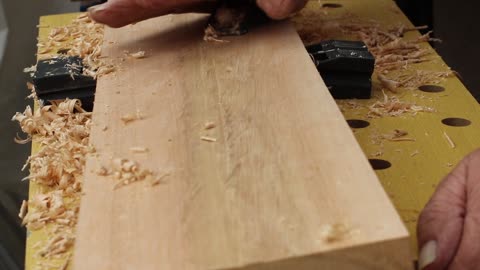 Leveling rough hewn boards with a Stanley No3 hand plane part 3