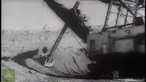 Historic 1942 Footage: U.S. Bombers Arrive in Australia | WWII Documentary