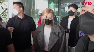 Blackpink Rose airport arrival