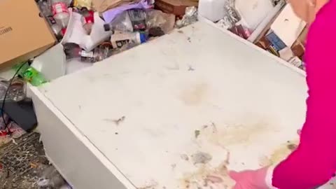 Failed Mom Cleans Up Her 31 Year Old Son's Apartment