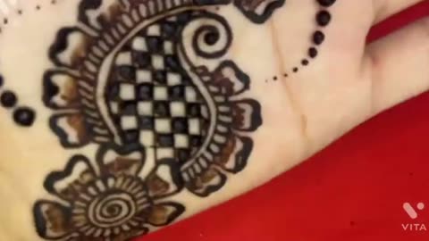 How to apply mehndi?