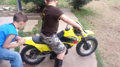 Kids fails on motorcycles