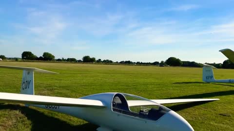 Amazing display at my local gliding club (wait until the end) - Red Arrows formation flyby.