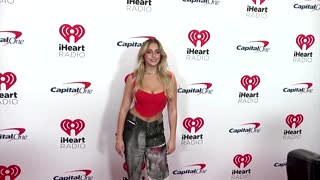 Music stars walk red carpet for iHeartRadio Festival