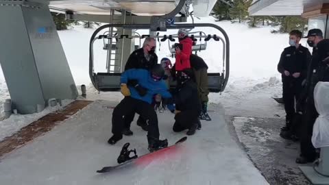 Canada, Blue Mountain, Ontario: This is how you'll be treated by Trudeau's goons if you don't wear a face diaper (aka medical mask)