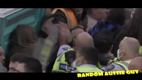 🇳🇿 NZ POLICE INSTIGATES VIOLENCE EYE GOUGES PEACEFUL PROTESTER - WELLINGTON NEW ZEALAND 🇳🇿