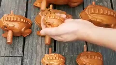 Funny wooden frog sound