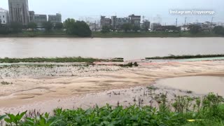 S Korea landslides, floods leave more than 20 dead