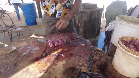 Amazing Giant Trevally Fish Cutting Skills