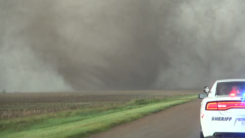 Extreme close range footage of tornadoes in Kansas