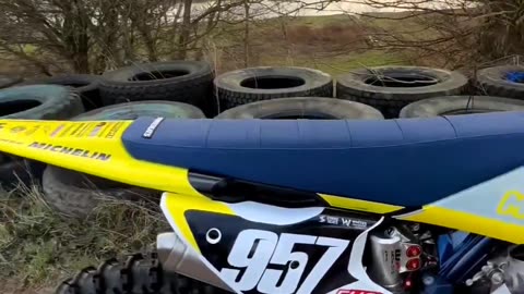 Motocross - pure sound!! What a bike?