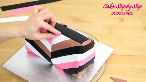 ***Louis Vuitton Fashion Purse Cake by Cakes StepbyStep****
