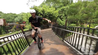 Unicycle rider shows off mind-blowing freestyle stunts