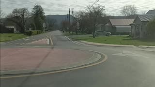 Proper roundabout etiquette