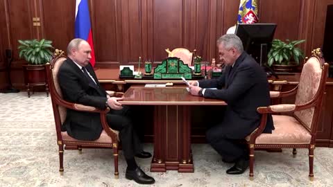 Putin opts to blockade, not storm Mariupol steel plant