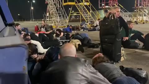 🌪️ Israel Conflict | Tel Aviv Airport Passengers Take Cover Amid Gaza Rocket Strikes | RCF