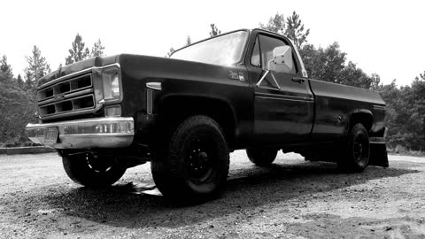 Washing / Cleaning the 1976 GMC Square Body Truck