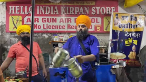 Kesar Milk Is Served by Laal Singh Paaji in Amritsar, India, in Real Life