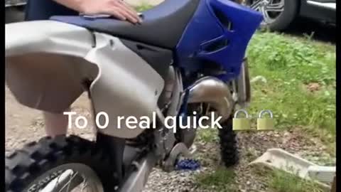 Listen to the sound when the motorcycle engine starts.