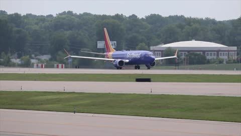 Southwest Boeing 737 MAX 8 departing St Louis Lambert Intl - STL