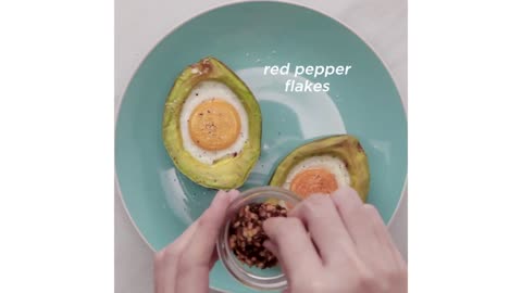 How To Make Avocado Egg Boats