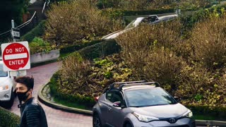 Famous Street 'Lombard" in San Francisco