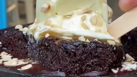 Brownie Sizzler who likes 🙄...