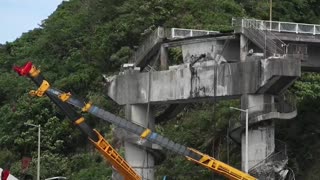 Al menos 20 heridos al derrumbarse un puente en Taiwán