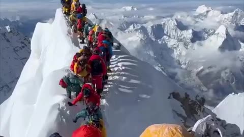 traffic jam Mount Everest people the world