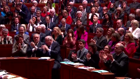 French lawmakers cheer as abortion vote passes