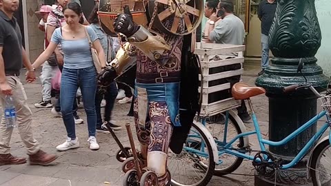 Street Performer's Transforming Costume