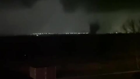 Video of the tornado that hit the Amazon facility near Edwardsville, IL December 10, 2021