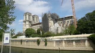 Reconstrucción de Notre Dame en París