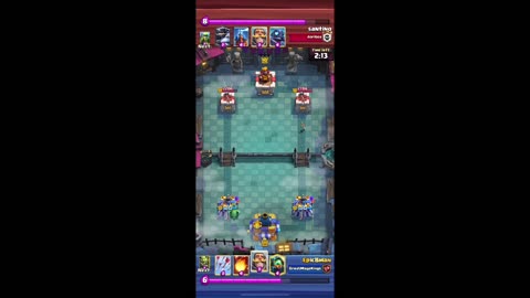 Clash Royal: Countering opponent's first push for a three crown win