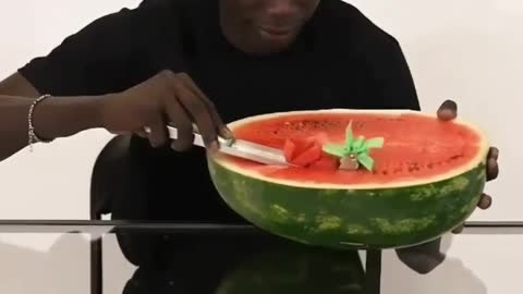 Common Sense to Eat Watermelon