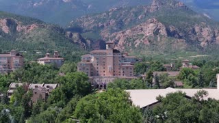Colorado's Top 5 Affordable Vacations