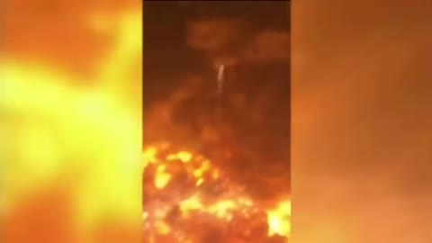 THe BIGGEST EXPLOSION EVER!!!! Tianjin horrifying explosion !!