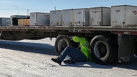 WE GOT PROBLEMS!! | My Trucking Life | Vlog #2980