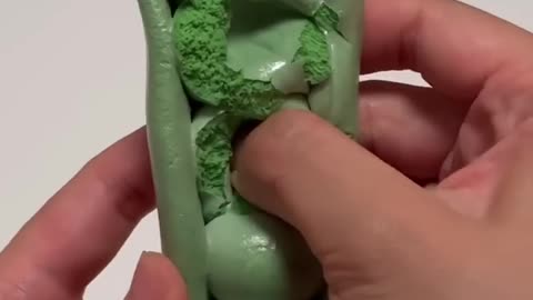 Clay cracking clay oddly satisfying video