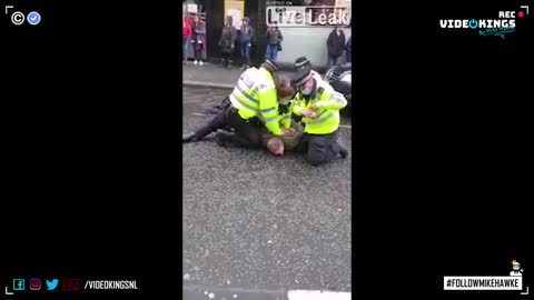 Six cops calling for backup vs 1 man at the March for Freedom in Liverpool