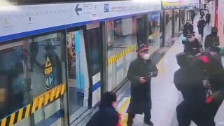 Aggressive Commuter Without Mask Punches Cop