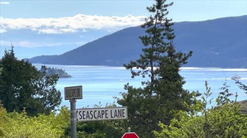 8615 Seascape Dr West Vancouver