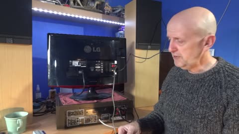 How to connect Your TV or DVD player to an Amplifier and Speakers