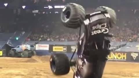 very dangerous monster truck stunts monster truck stunts#shorts #respect #viral #funny