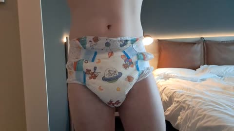 Crinklz adult diapers, how they look and fit