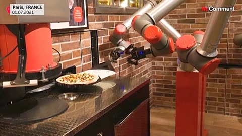 Revolutionizing Pizza: Ekim's Three-Armed Pizzaiolo Robot Takes Center Stage!