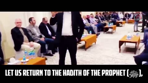 Sheikh Dies While Giving Dawah After Reciting The Shahadah - Beautiful Ending
