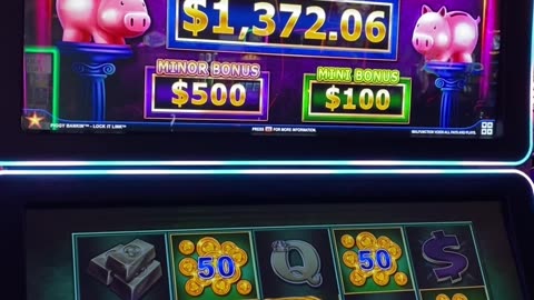 PIGS ARE BOSS!!! #slots #casino #slotmachine #slotwin #jackpot #bonusfeature #casinogames #gambling